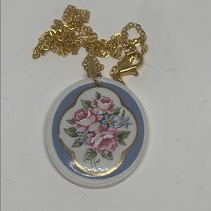 Vintage Avon Porcelain Rose Pendent Necklace